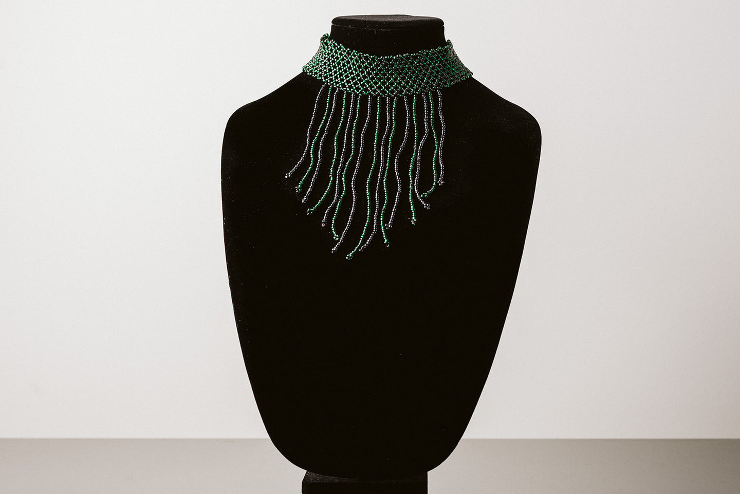 HANDCRAFTED CHOKER NECKLACE